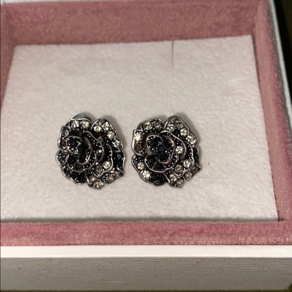 Floral earrings
